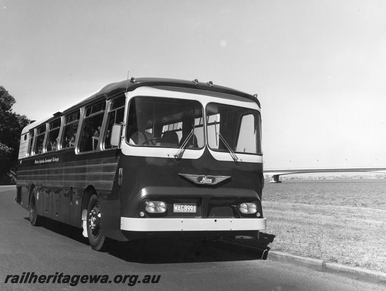 P00452
Railway Road Service Hino Bus No.H91, side and front view, Narrows Bridge in the background
