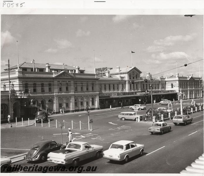 P00585
Station building, Perth, street side looking east
