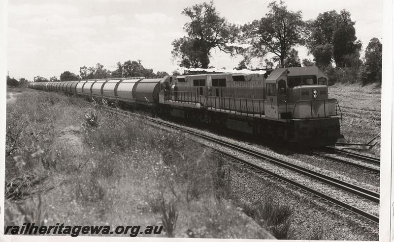 P00625
Double headed L classes on a grain train in the Avon Valley. Print is damaged
