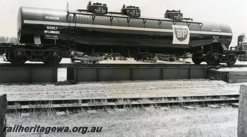 P00655
JTD class 340 bogie tank wagon owned by BP, end and side view
