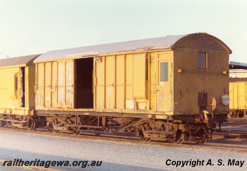 P01106
Z class 40818, ex MRWA brakevan, Leighton Yard, side and end view.
