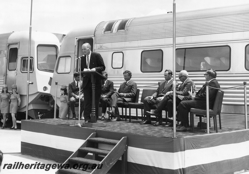 P01561
Prospector railcars, Northam, official ceremony for the introduction to service, dignitaries on dais in front of a car
