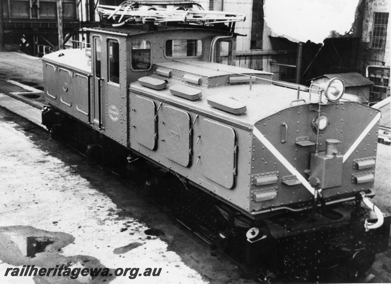 P01958
SEC electric loco No.1, elevated side and front view
