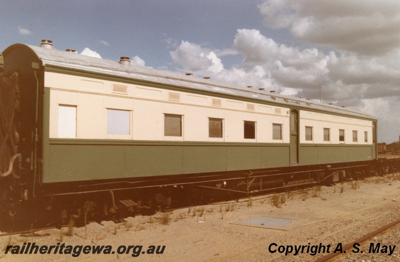 P01994
AZ class 443, Forrestfield Yard, end and side view
