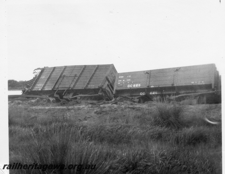 P02119
3 of 7 views of the derailment of No.972 Goods near Westfield on the Jandakot to Armadale section of the FA line, a GH class and GC class 625 derailed,  date of derailment 10/8/1955.
