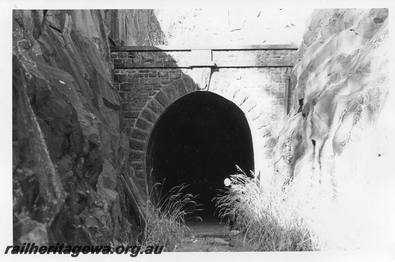 P02224
Tunnel Swan View, ER line, western portal, abandoned
