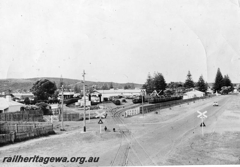 P02242
ADF class, station buildings, yard, Esperance, CE line, the straight track in the foreground is the mainline from Coolgardie, the line to the left is the line along Dempster Street to the new jetty, same as P0763
