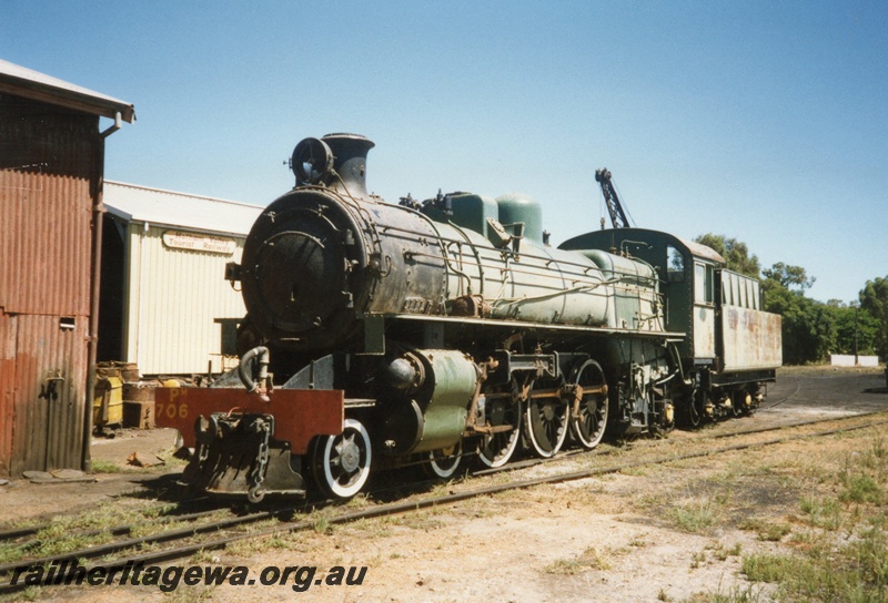 P02291
PM class 706, Pinjarra, front and side view, on Hotham Valley Railway ownership
