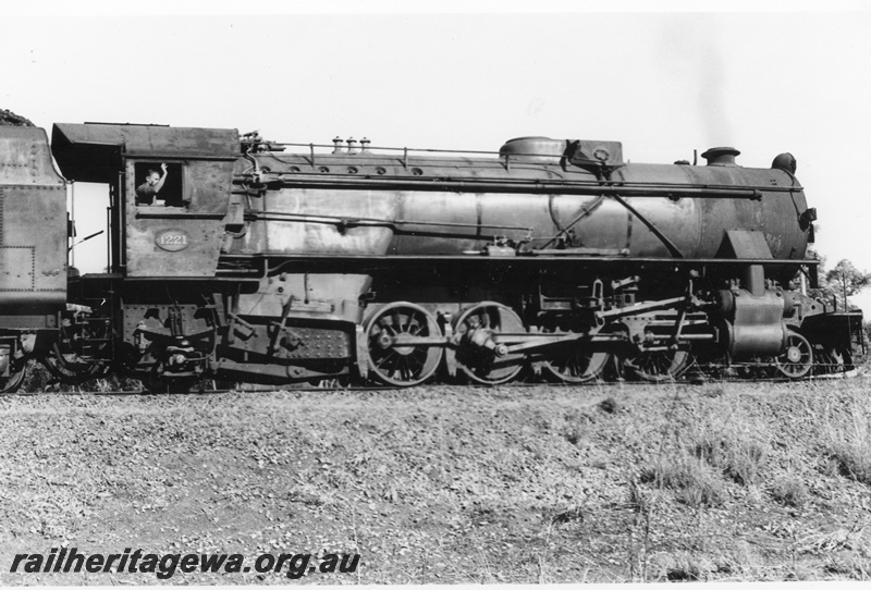 P02441
3 of 7 views V class 1221, SWR line, on ARHS tour train, side view of the loco
