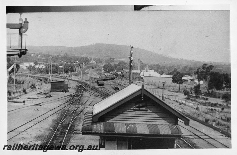 P02453
Signal box, Bellevue, ER line, view of roof and track work to the east. Photo taken from the footbridge.
