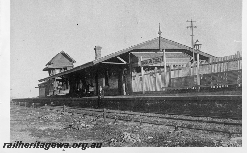 P02455
Station buildings, signal box, nameboard, station lamp, Hannan Street, Kalgoorlie, B line, trackside view along the station
