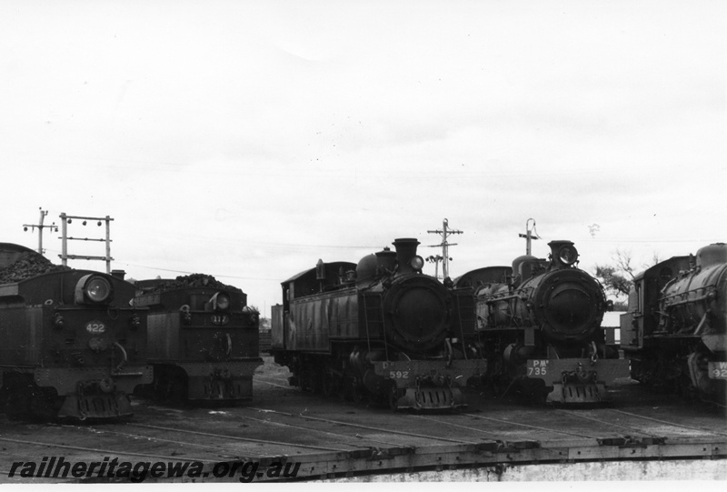 P02632
FS class 422, G class 117, DD class 592, PMR class 735 and W class 92?, around the turntable, Bunbury roundhouse
