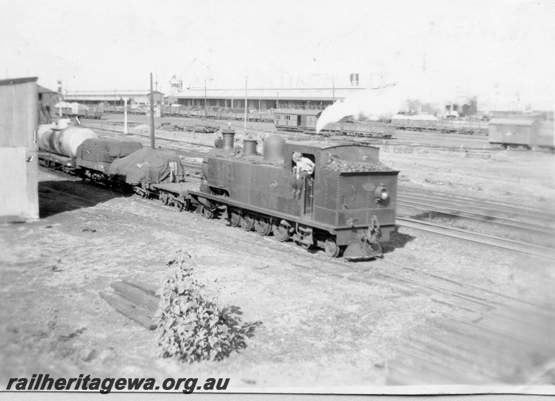 P02665
K class 40 2-8-4Tsteam locomotive, shunting at Fremantle, side and end view.
