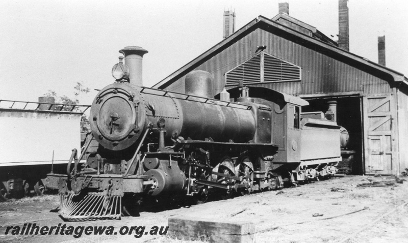 P02708
MRWA C class 16 steam locomotive in front of loco shed, front and side view, Midland Junction, MR line.
