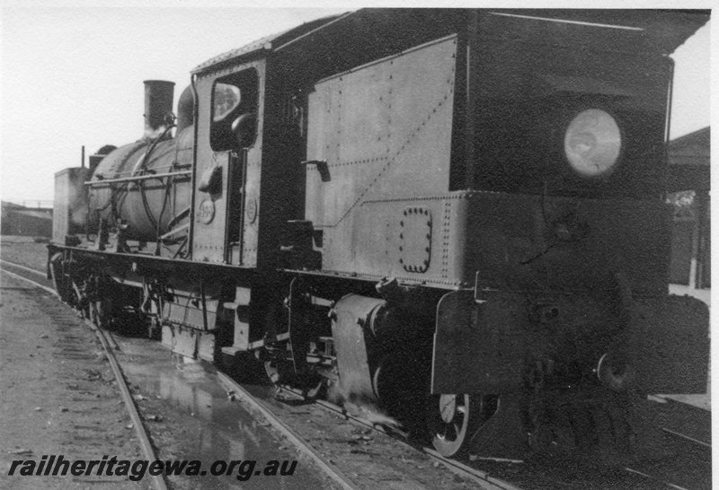 P02731
MSA class 468 Garratt articulated steam locomotive, side and front view, East Perth, ER line.
