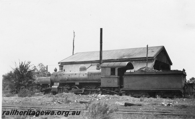 P02803
E class 307 without a sand dome, side view
