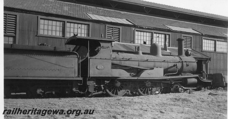 P03009
R class 228 steam locomotive, side view, East Perth, ER line, c1940s.
