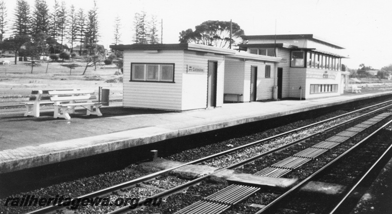 P03542
Station buildings, signal box, Cottesloe (opened 2/1961 and closed 5/1985), trackside view looking north
