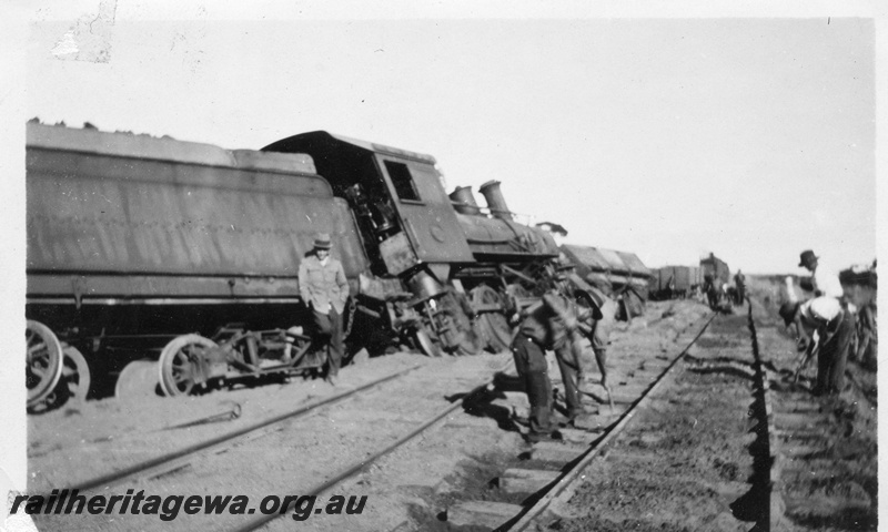 P03572
 C class 431 steam loco on AKRU Goods No. 30 derailed near  Gabbin on  21/4/1930,  WLB line, view of the derailed train. Same as P14741
