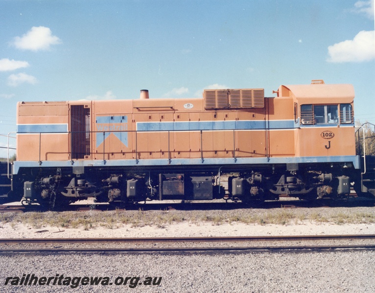 P03627
J class 102 in Westrail orange livery, side view
