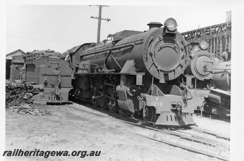 P03688
V class 1216, loco depot, Fremantle, ER line, side and front view

