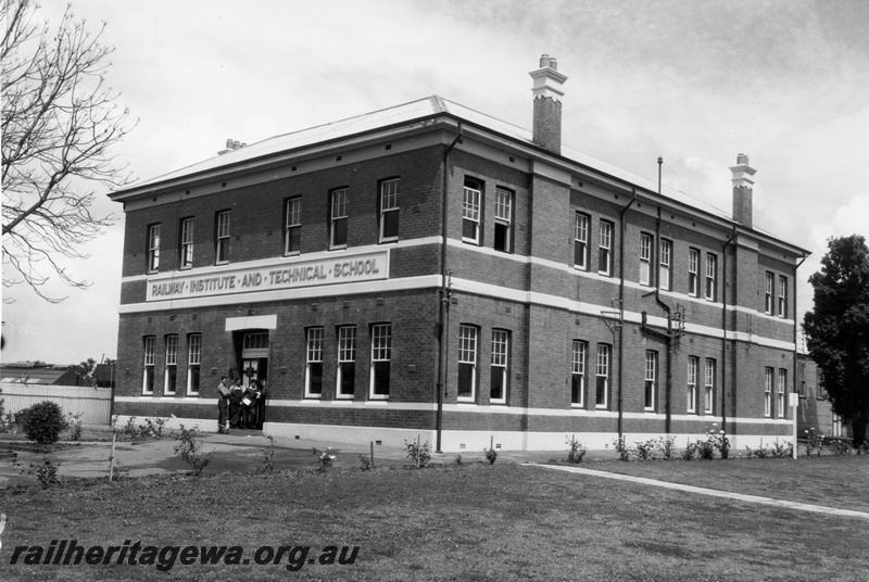 P04070
Railway Institute Technical School building, Midland
