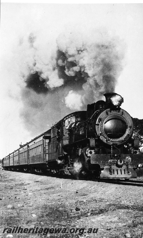 P04075
Steam loco, heading 