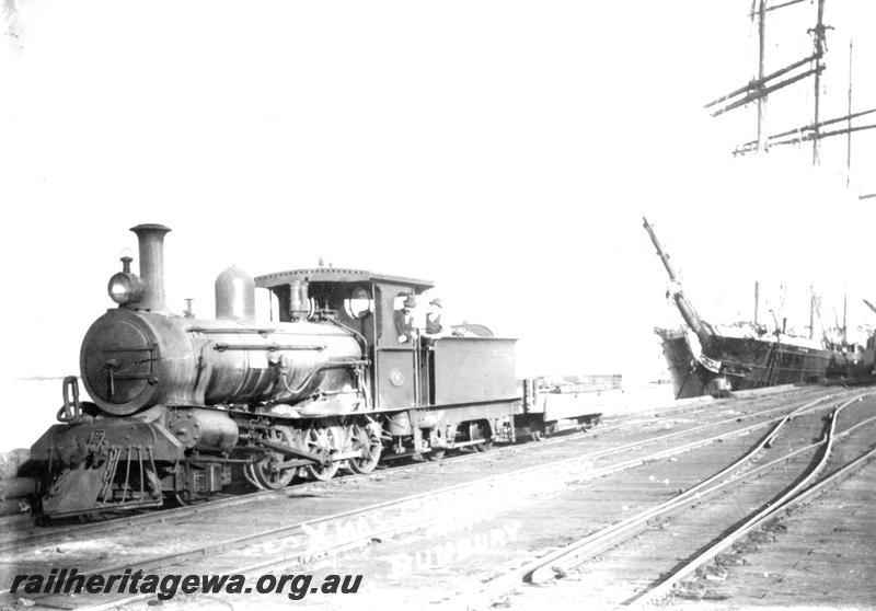 P04407
A class 4, jetty, windjammer, Bunbury Jetty, front and side view of loco
