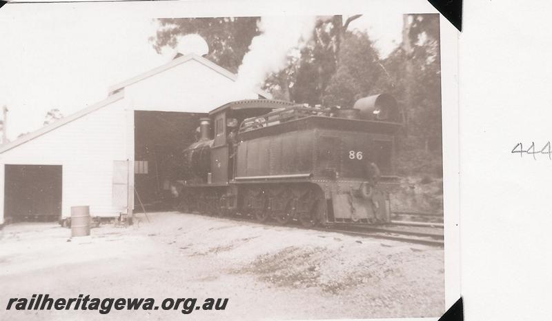 P04444
Bunnings loco YX 86 at the Donnelly Mill loco shed
