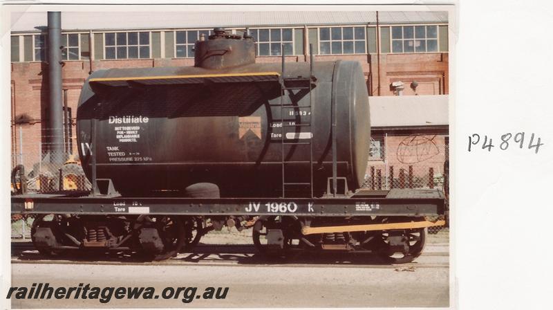 P04894
JV class 1960  bogie  oil tank wagon, side view
