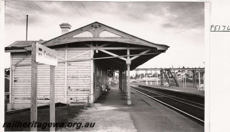 P05176
Station building, Cottesloe, end view
