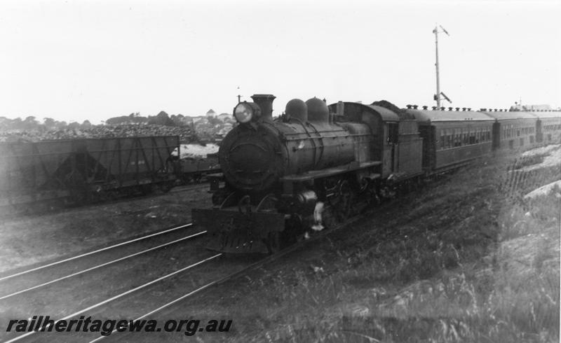 P05902
PR class, East Perth, country passenger train
