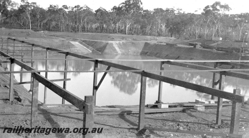 P07323
19 of 32 photos of the construction of the railway dam at Hillman, BN line, start of roofing 
