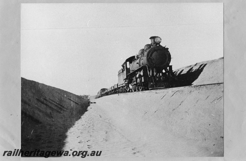 P07835
L class, newly formed trackwork, goods train
