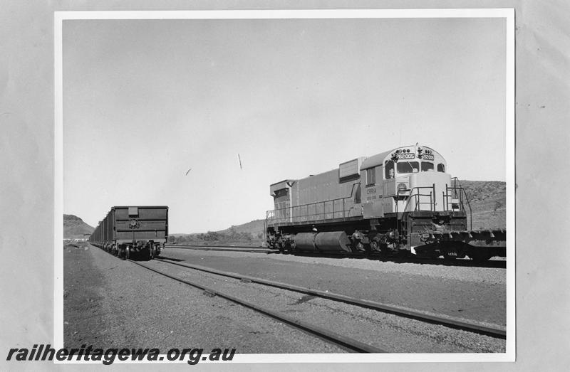 P07839
Robe River loco No.262005, Cape Lambert, side and front view

