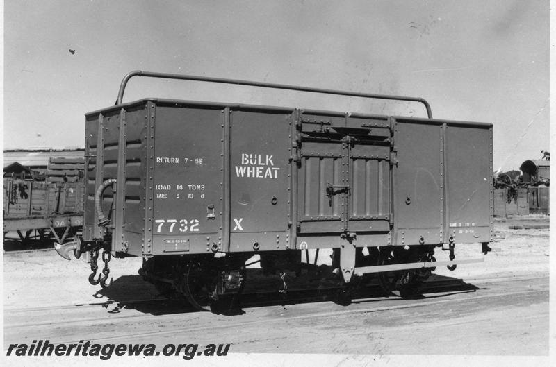 P08017
X class 7732 4 wheel open wagon, end and side view
