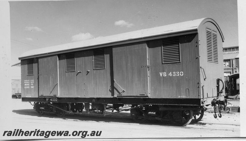 P08035
VB class 4330, side and end view.
