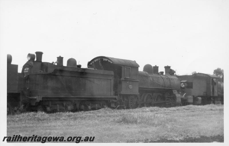 P08216
ES class, bunker of a MSA class, end and side view, stowed at the Midland Graveyard.
