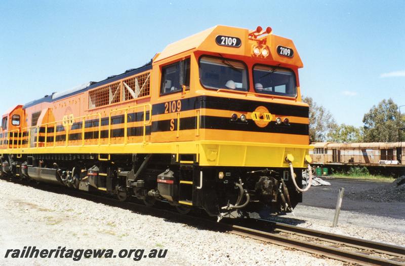 P08316
S class 2109, Pinjarra, first loco to carry the 