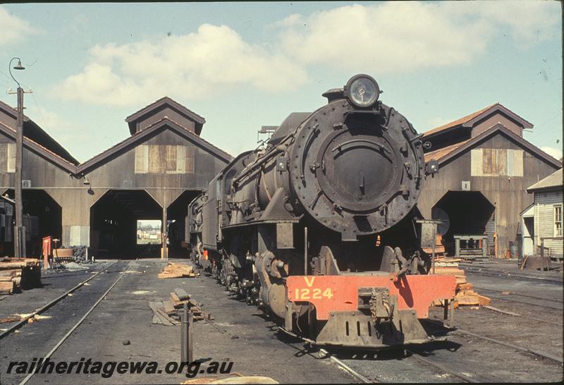 P09828
V class 1224, loco shed behind, lighting up wood. East Perth loco shed. ER line.
