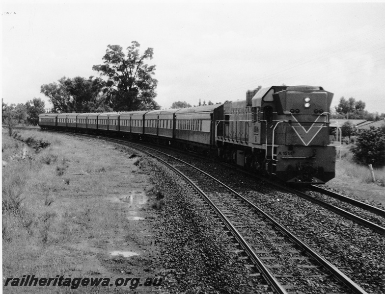 P10285
A class 1514 in Westrail orange livery, hauling the Australind, SWR line
