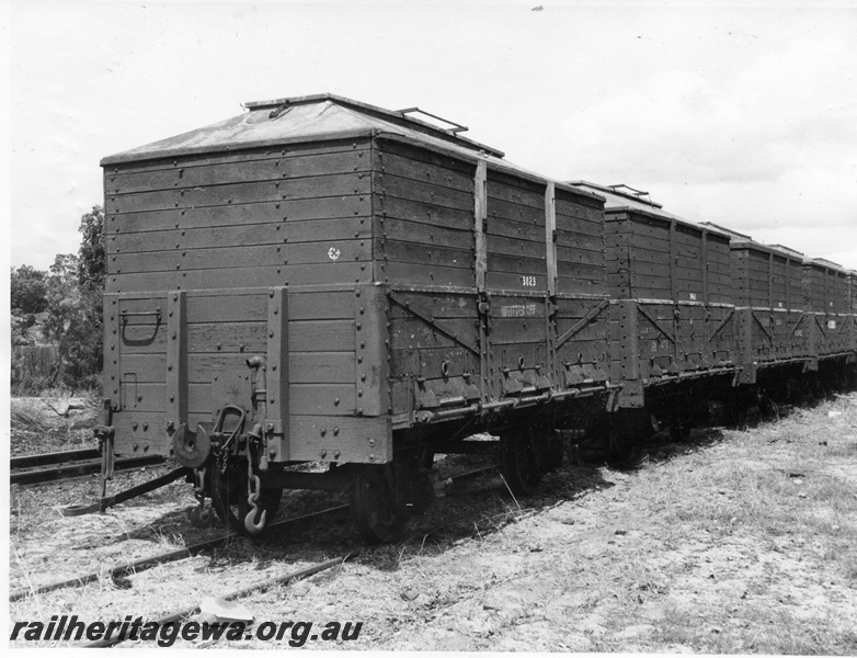 P10352
GW class 4 wheel wagons used for transferring grain from Bunbury Grain Silo to timber Jetty for loading export grain, not used on mainline. End and side view, with roof hatches usable 
