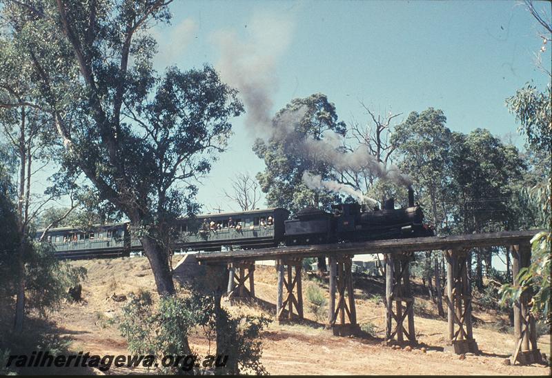 P11928
G class 123 on special train, Boyanup trestle. PP line.
