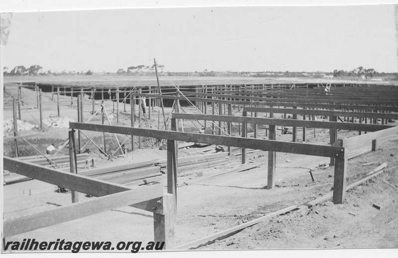 P12818
4 of 11 images of the construction of the railway dam at Kalgoorlie
