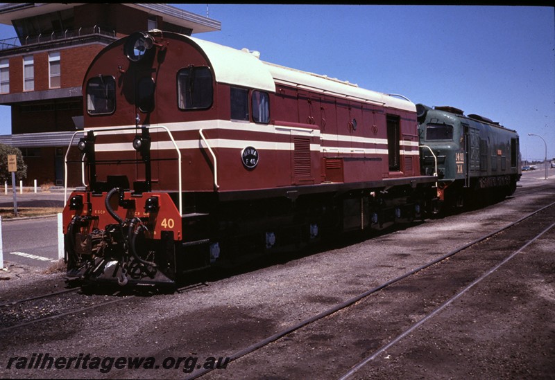 P12869
F class 40 restored and painted in MRWA livery coupled to XA class 1401 