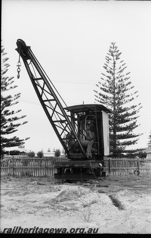 P13895
Steam crane PW 11. Esperance, front and side view, on display
