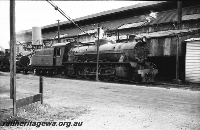 P13979
10 of 17 images of locos, trains and buildings at the East Perth Loco Depot, W class 923, side and front view, alongside of the loco shed.
