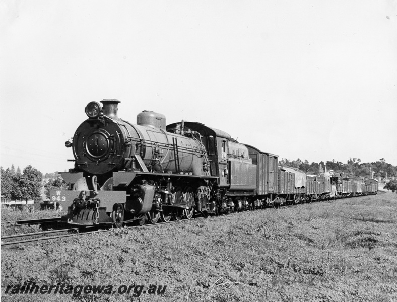 P14615
W class 943, Daglish, ER line, goods train
