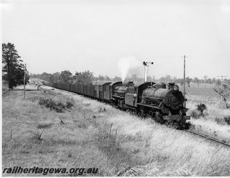 P14664
W class 930 double heading with a P class, signal, approaching Brunswick Junction from Bunbury, SWR line, goods train
