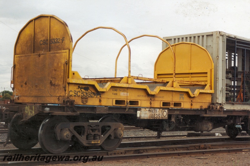 P15016
CSC class 5332 coil steel container on an interstate flat wagon, end and side view

